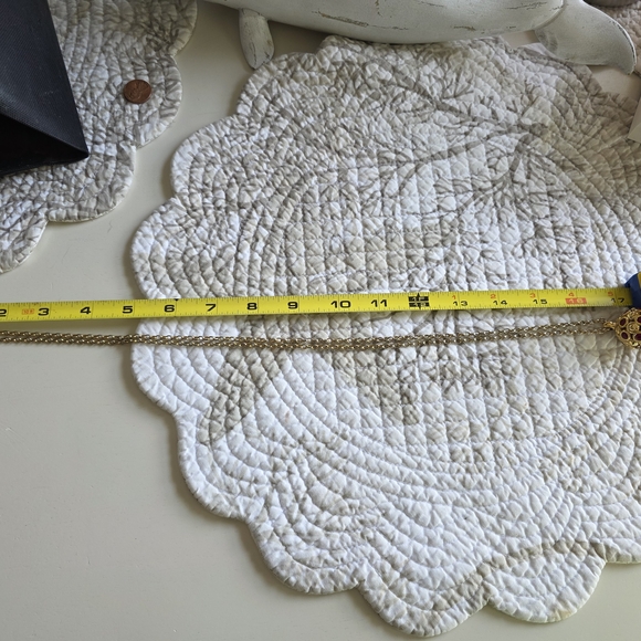 Swarovski Gold and Red Necklace with Elegant Detailing All Crystals Intact - Picture 4 of 6